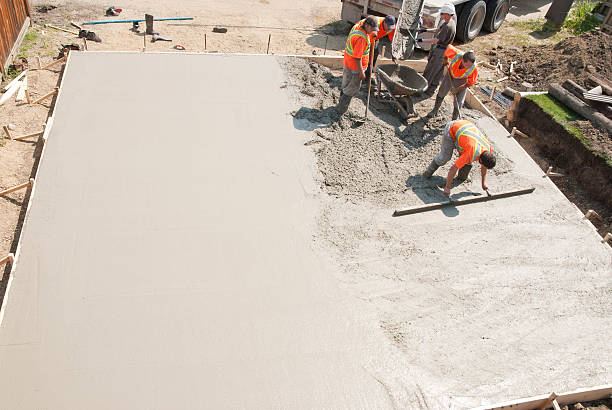Best Concrete Pool Decks in Castle Point, MO